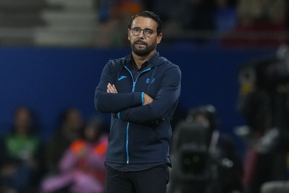 OsKnh, 斯在场边指, src OsKnh, 斯在场边指, src